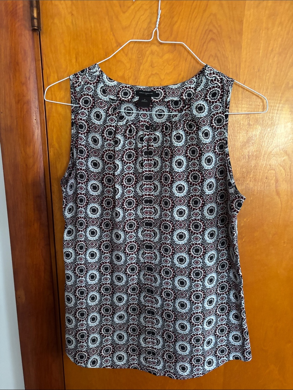 Ann Taylor Black, White & Brown Sleeveless Printed Blouse